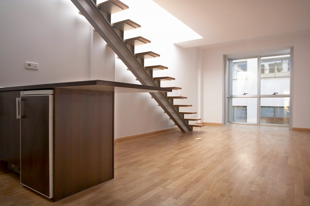 Interior: Base de Escalera Escultórica