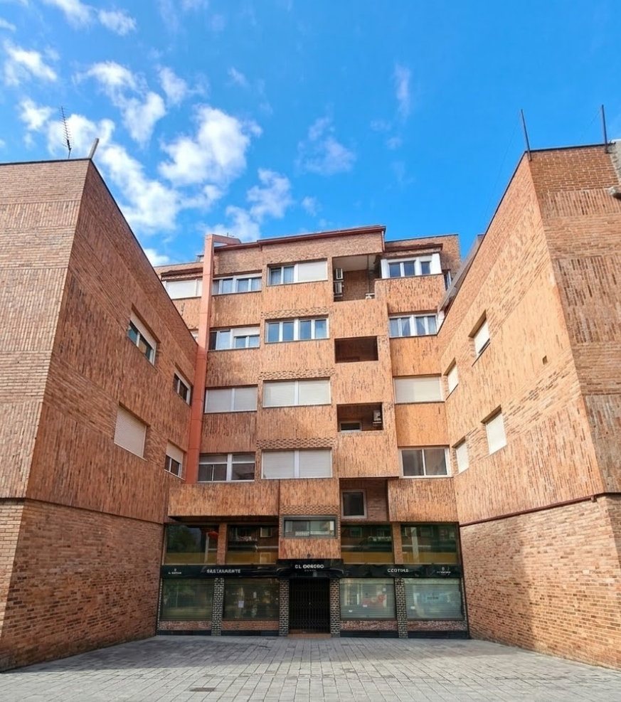 Calle Rodrigo Uhagón 30 - Fachada Ladrillo Visto