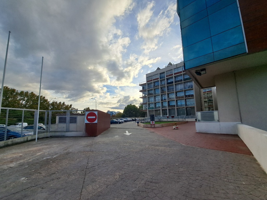 Acceso Exterior y Volumetría